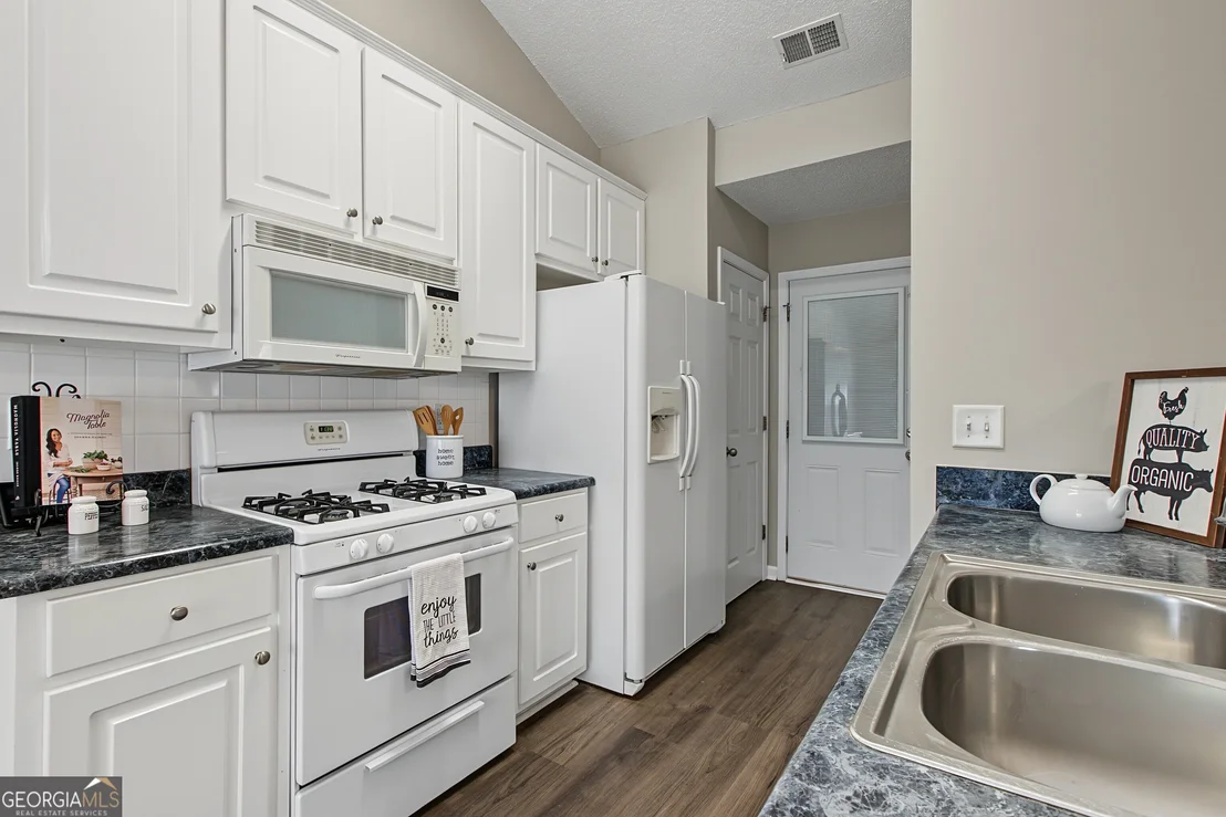Photo of 70 Green Spring