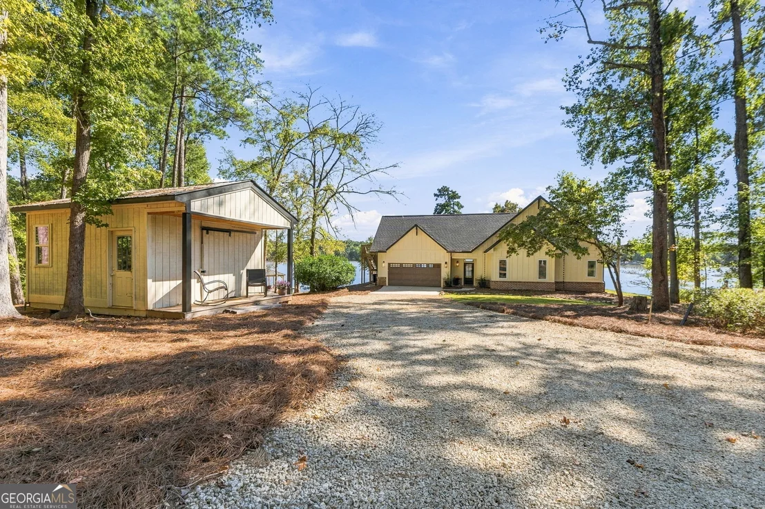 Photo of 451 Mayo Road