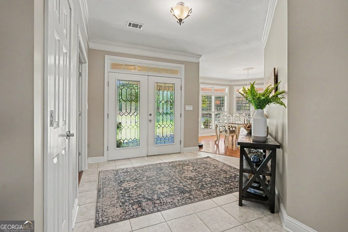 Photo of 385 Primrose Lane