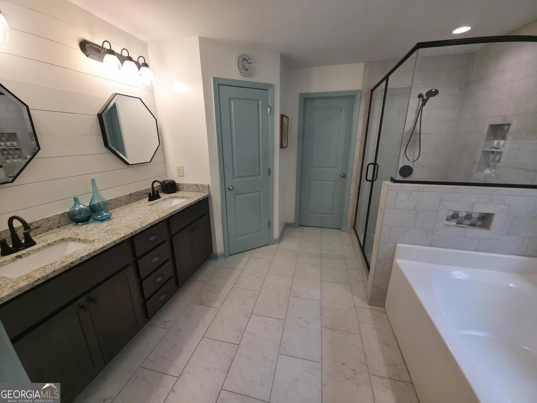 Photo of 96 Oak Leaf Way