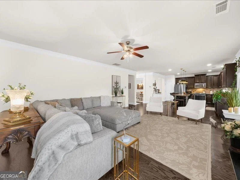 Photo of 5680 Banner Boulevard