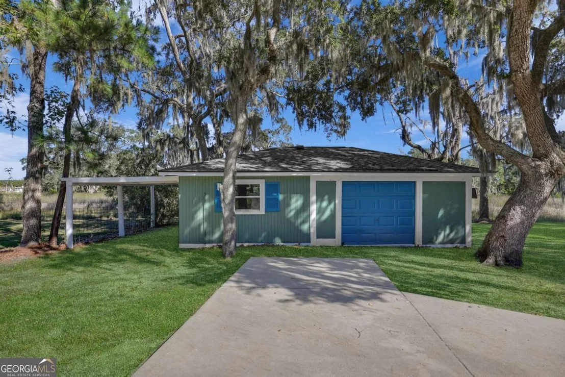 Photo of 1613 Lake Drive