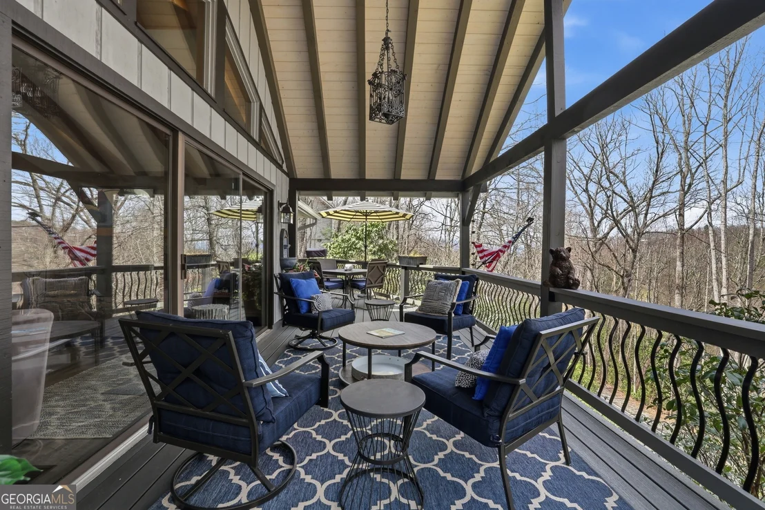 Photo of 499 Ridgepole Drive