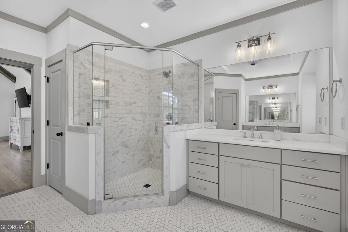 Photo of 417 Fox Valley Drive