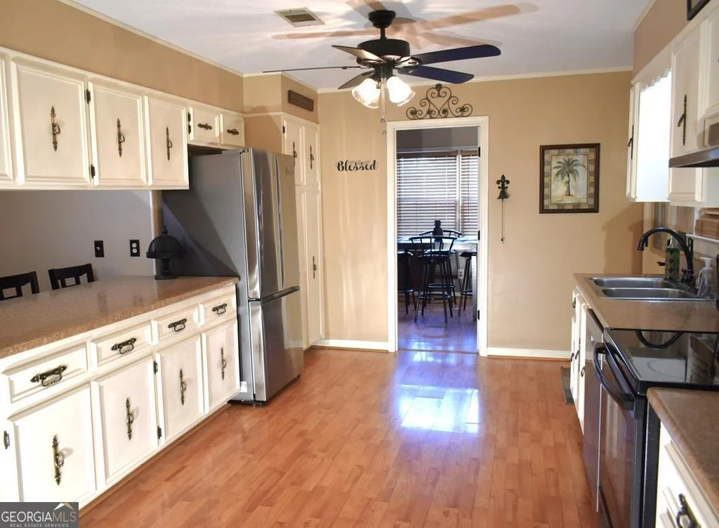 Photo of 800 Laurel Drive