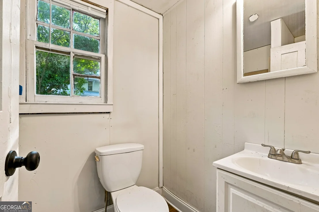 Photo of 5908 Wall Street