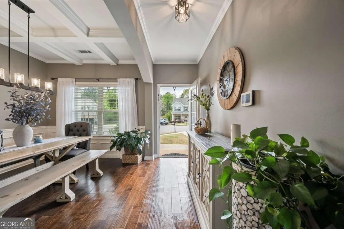 Photo of 555 Evergreen Way