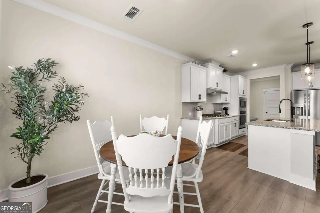 Photo of 5366 Windridge Parkway