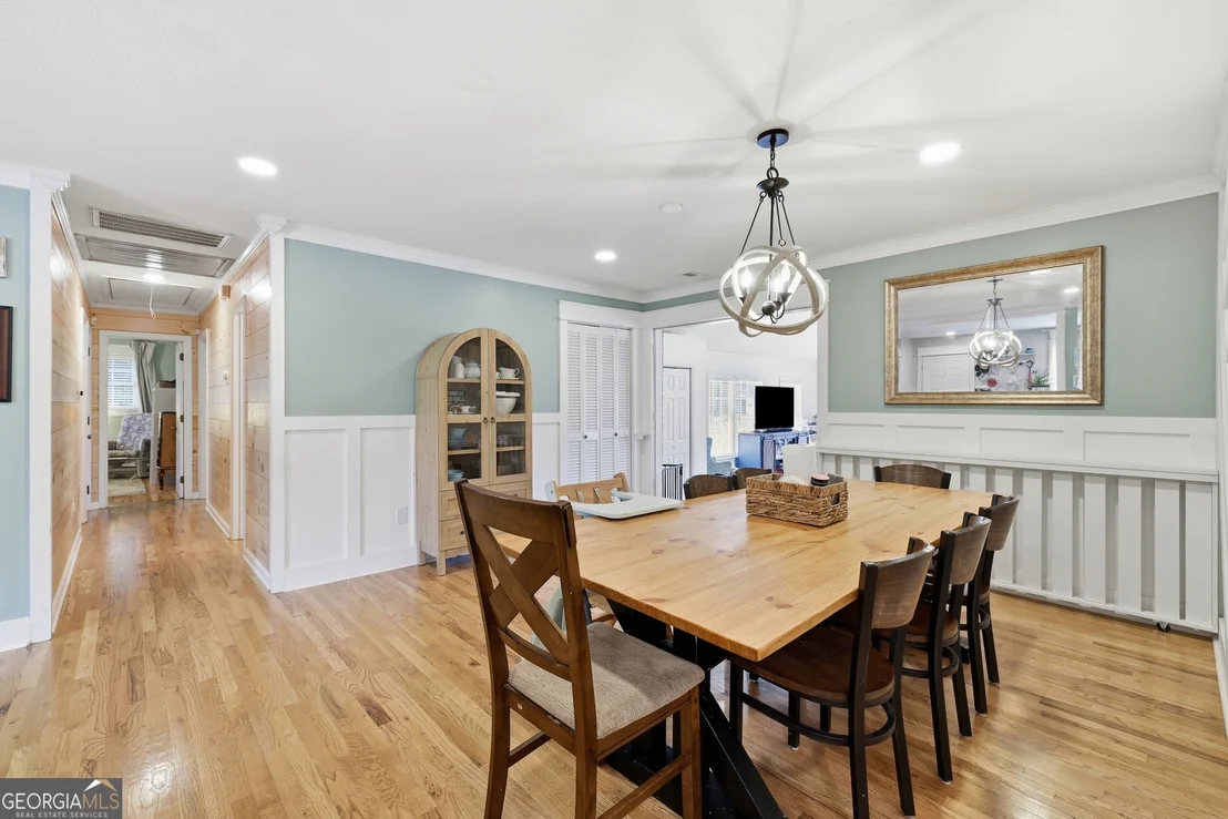 Photo of 125 Windsor Drive