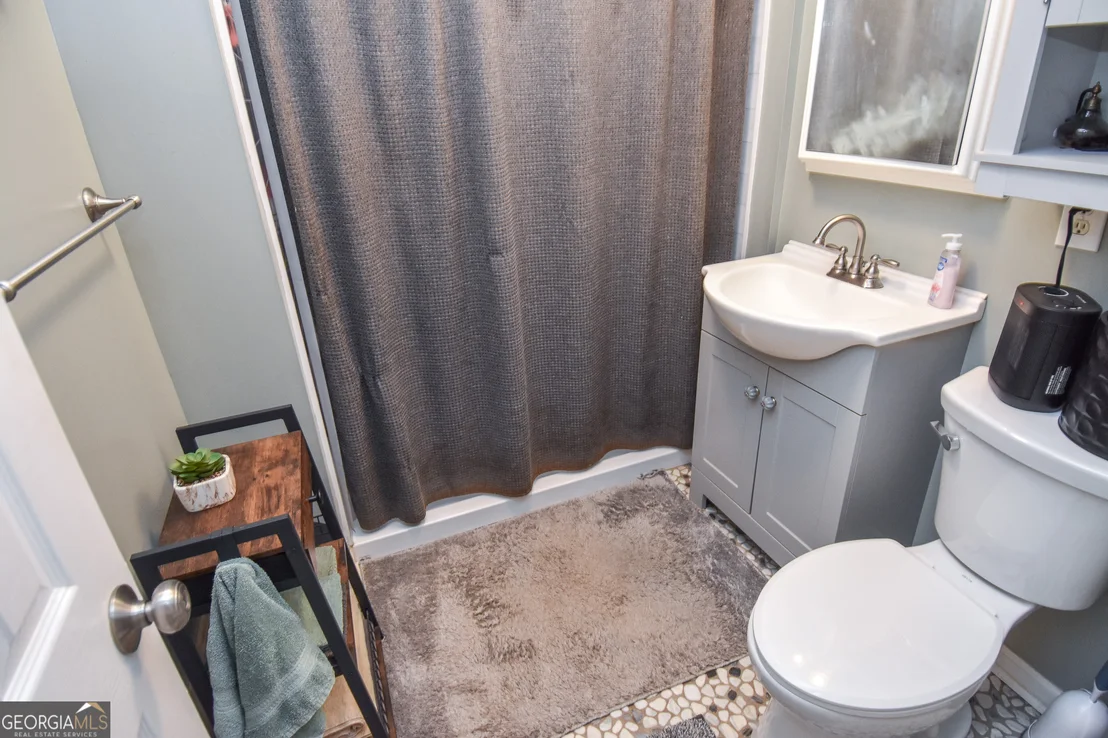 Photo of 1579 Van Buren Road