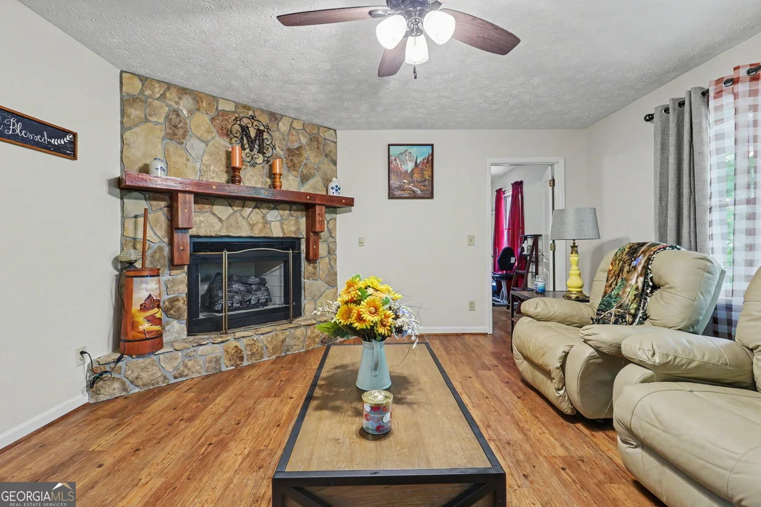Photo of 325 Walnut Mountain Road