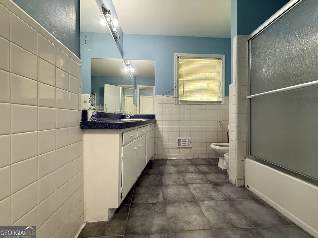 Photo of 5941 Pinecreek Road