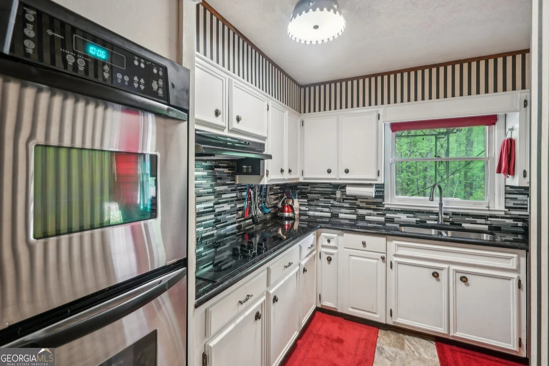 Photo of 8540 Ridge Road