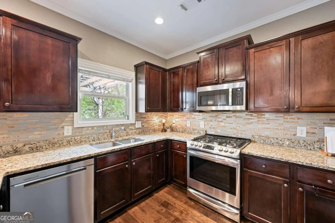 Photo of 555 Evergreen Way