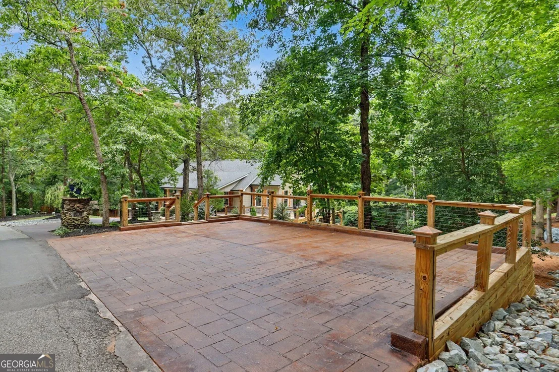 Photo of 301 Cross Creek Trail