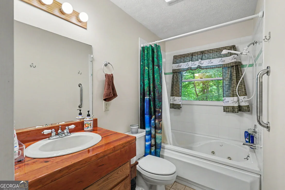 Photo of 325 Walnut Mountain Road