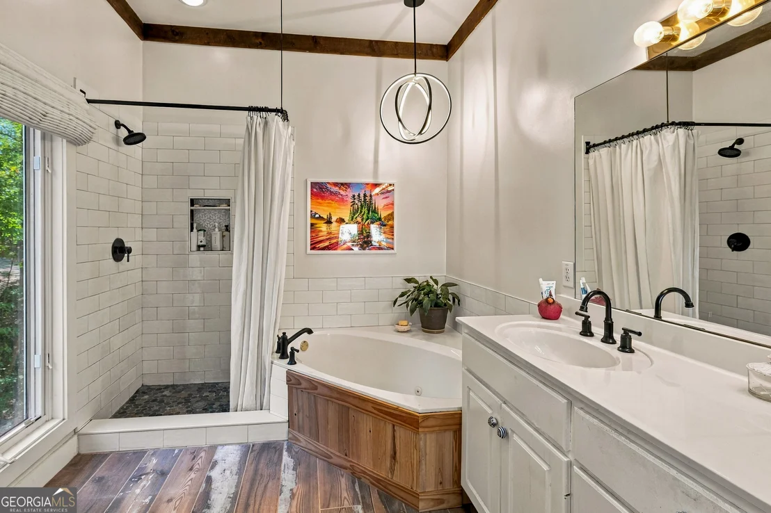 Photo of 3601 Lakeview Drive