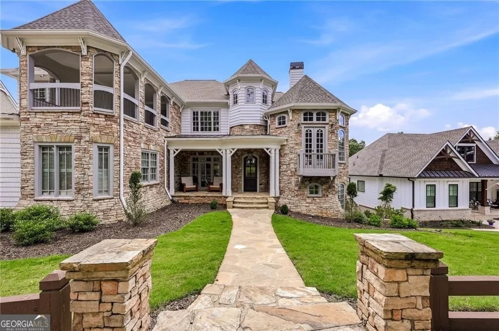 Photo of 6756 Hedge Row Lane