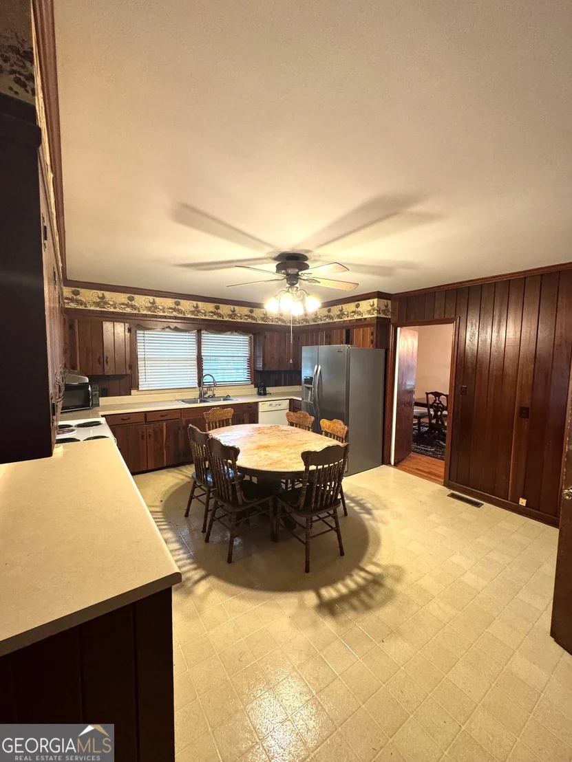 Photo of 17 Deforest Avenue