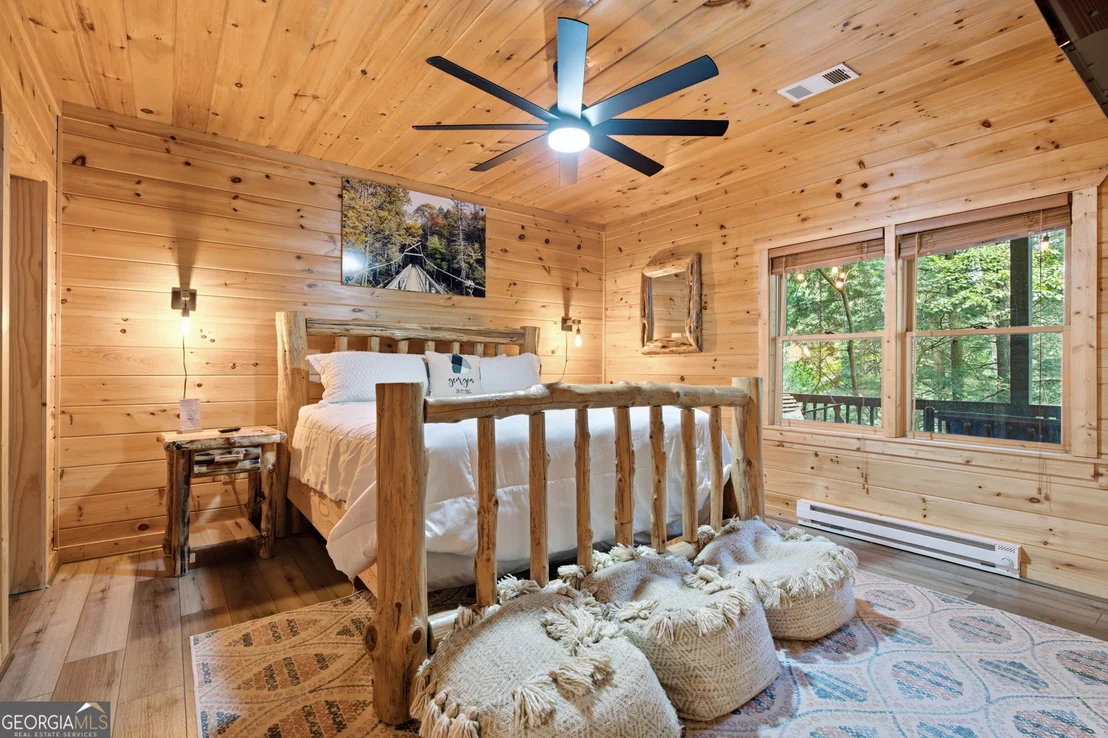 Photo of 464 Whispering Pine Lane
