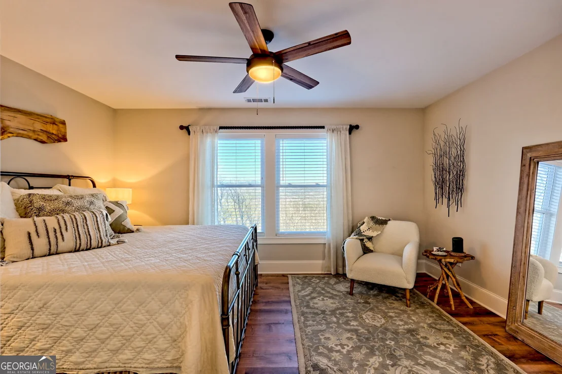 Photo of 916 Arbor Drive