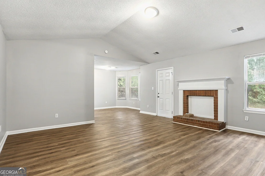 Photo of 1586 Elizabeth Lane