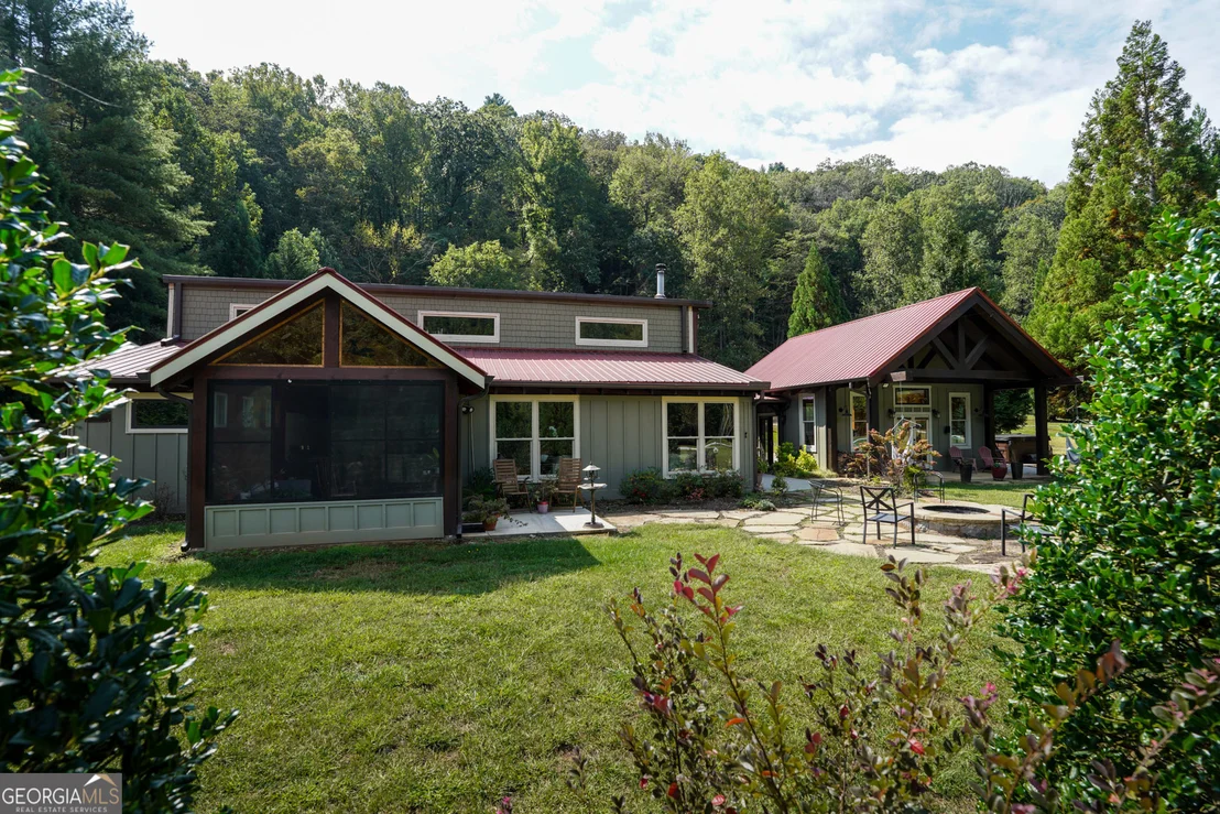Photo of 141 Flying Ranch Drive