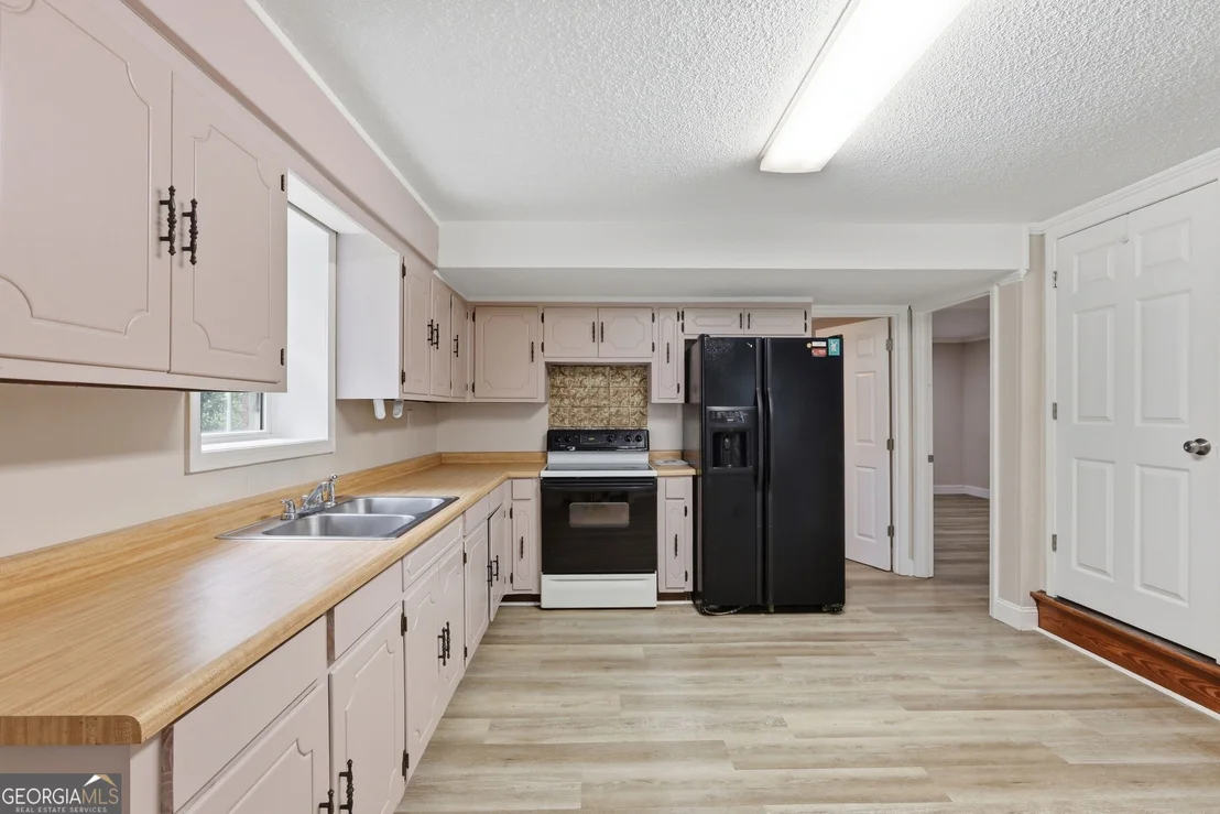 Photo of 128 Scott Circle