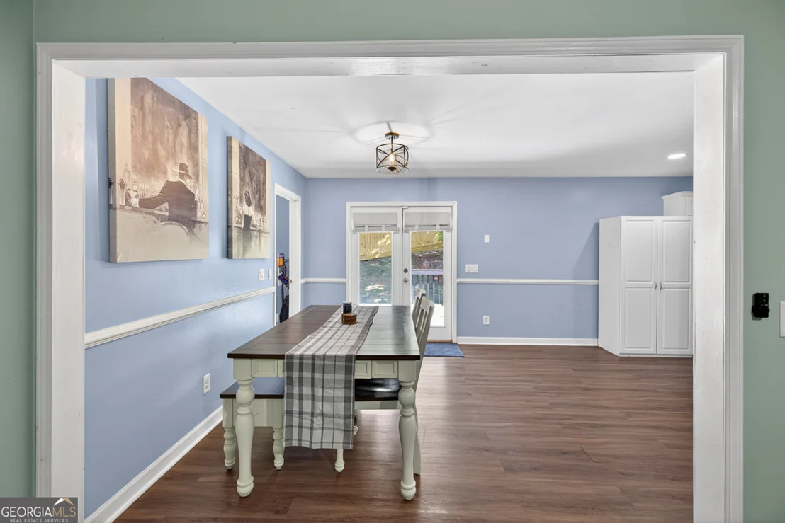 Photo of 386 Ridgewood Drive