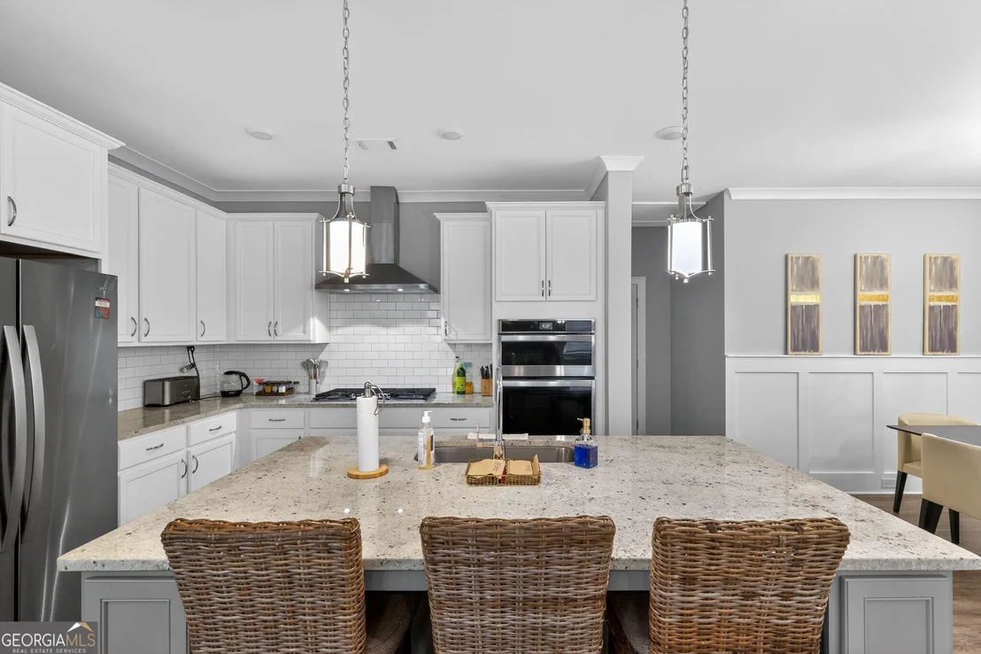 Photo of 325 Edgewater Drive