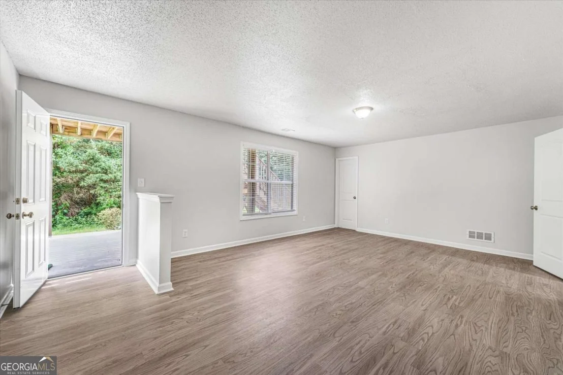 Photo of 1312 Vine Circle