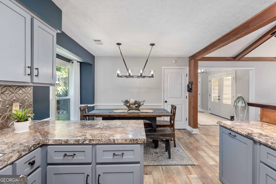 Photo of 6811 Mobley Road