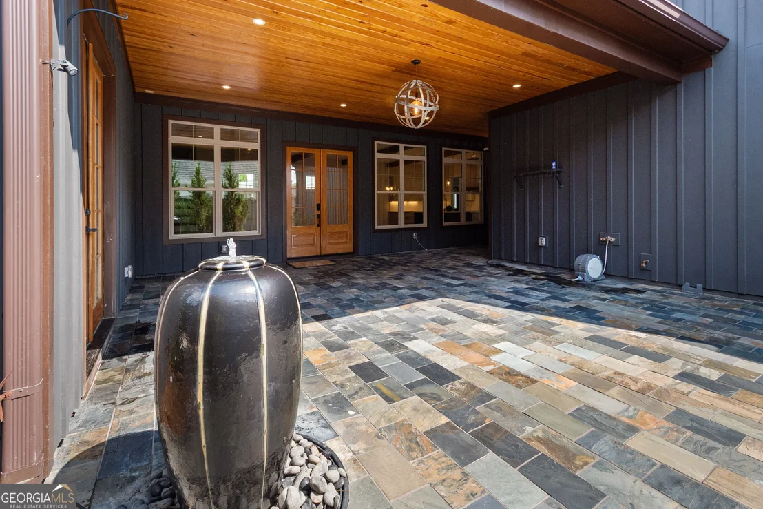 Photo of 220 Arbor Garden Circle