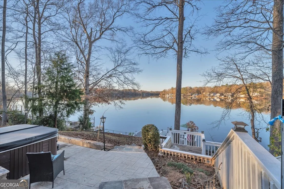 Photo of 330 Greentree Parkway