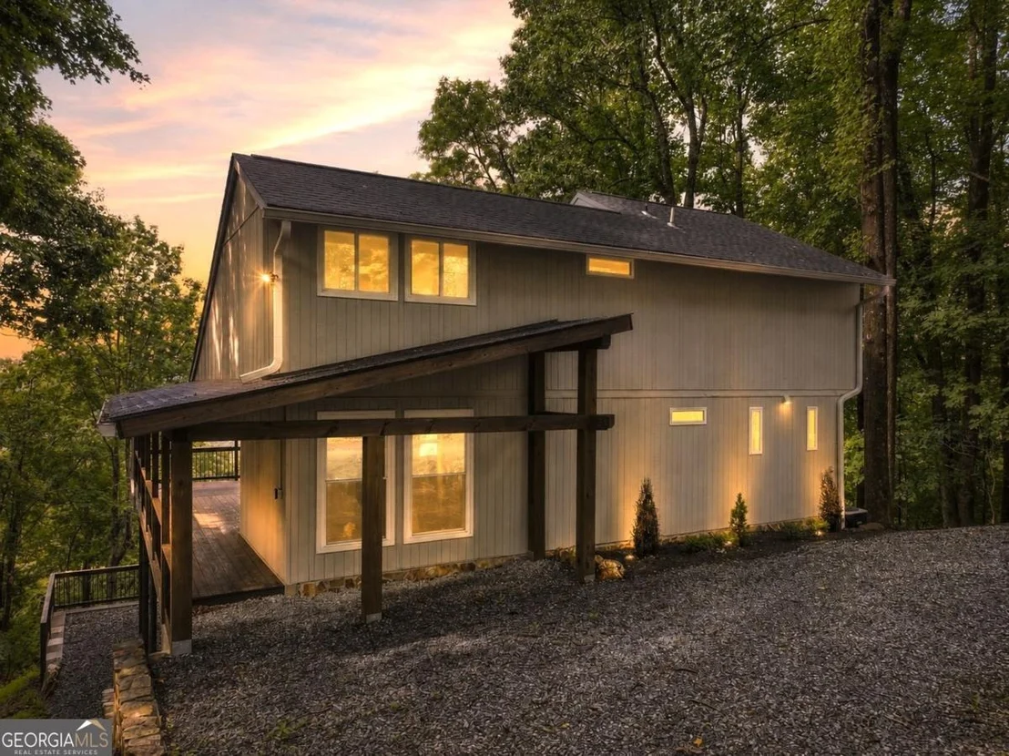 Photo of 1220 Walnut Ridge