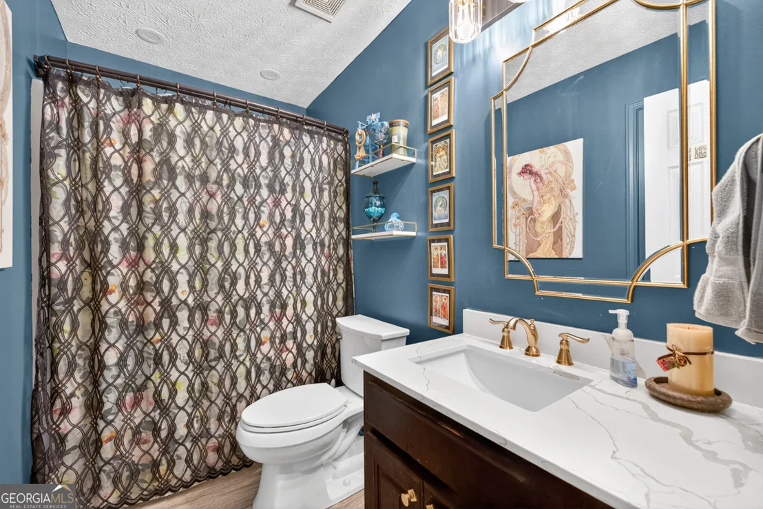 Photo of 353 Glenmoor Place