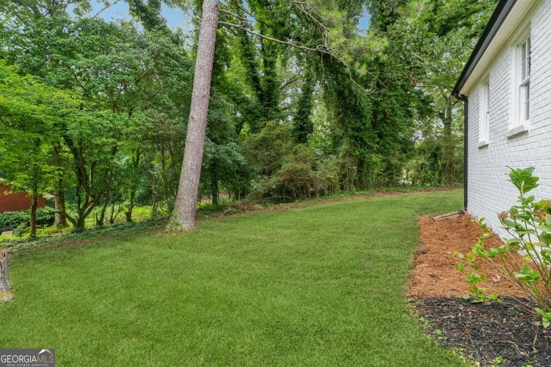 Photo of 676 Bralorne Drive
