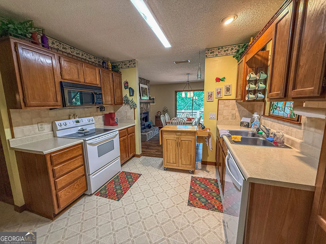 Photo of 195 Cedar Lane
