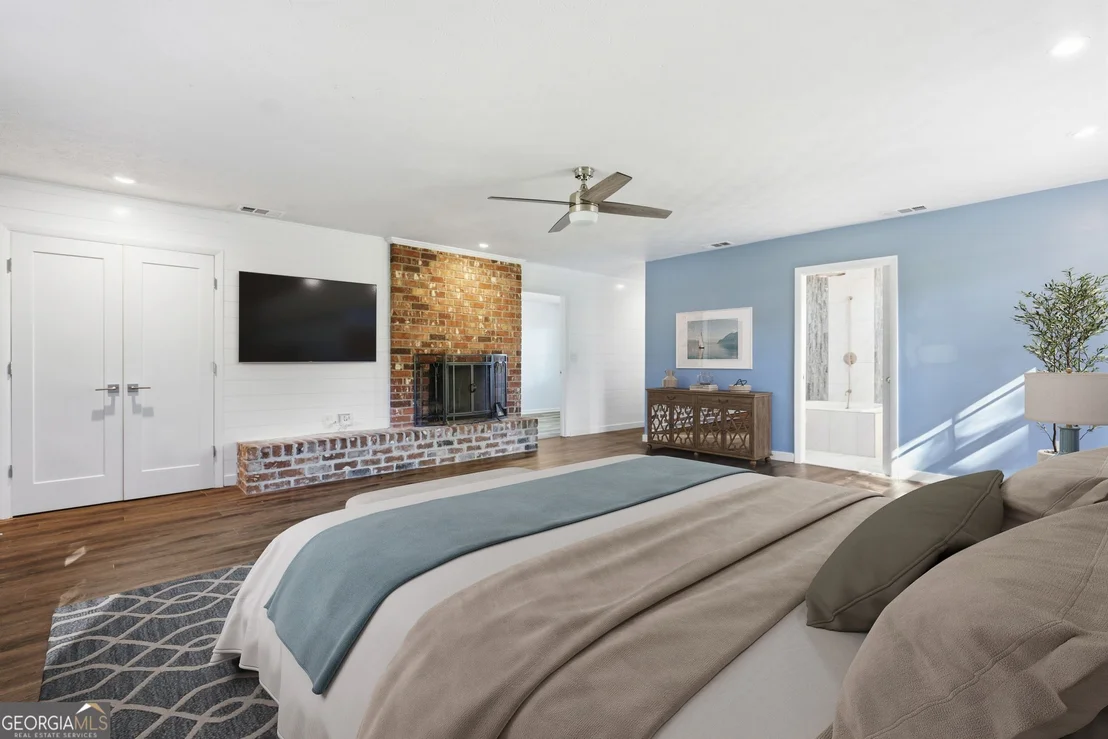Photo of 1613 Lake Drive