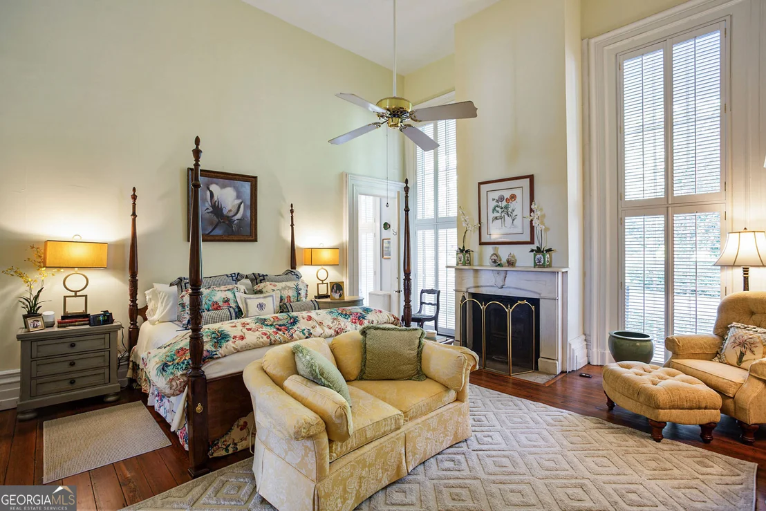 Photo of 534 W WEST BROAD Street