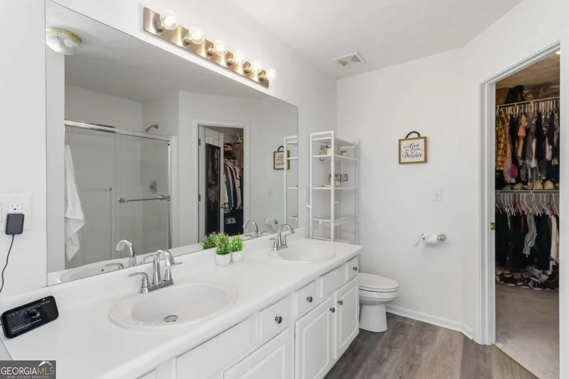 Photo of 2800 General Lee Way