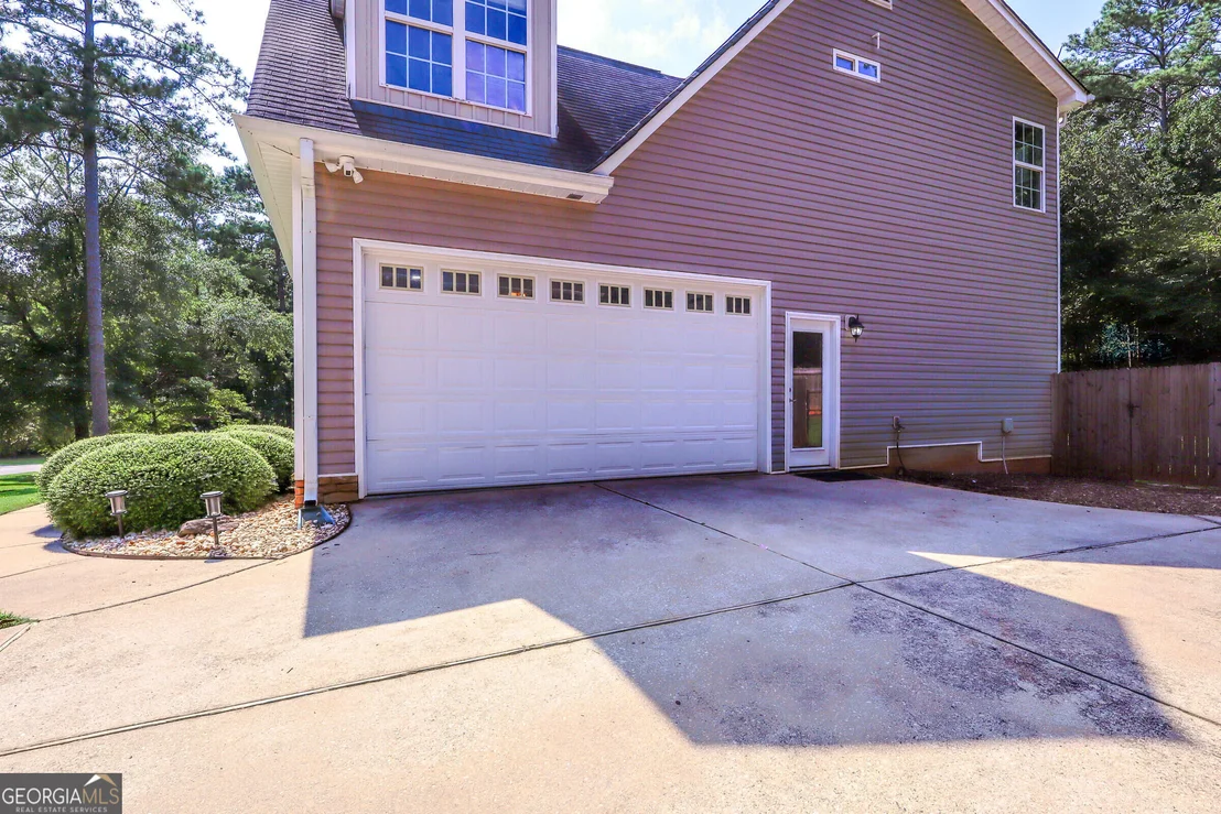 Photo of 100 Chapman Oak Drive
