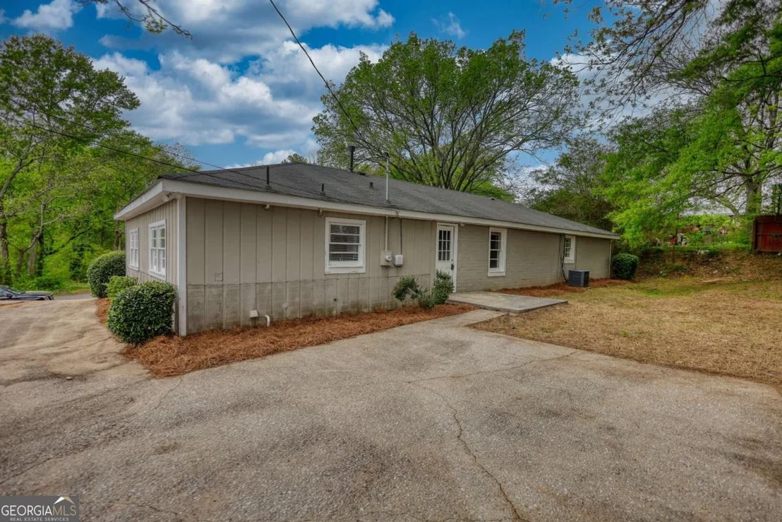 Photo of 180 Capitol Avenue