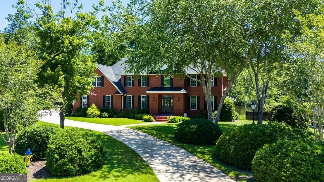 Photo of 152 Cambridge Drive