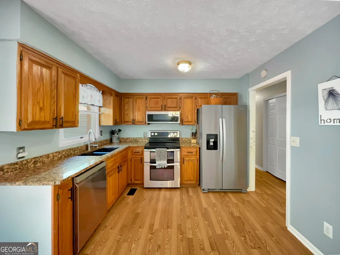 Photo of 298 Hudson River Drive