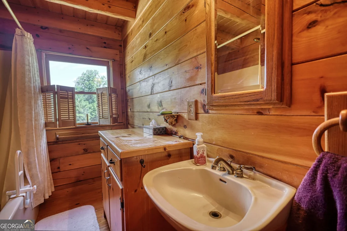 Photo of 2665 Macedonia Road