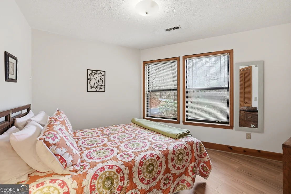 Photo of 578 Saddleback Circle