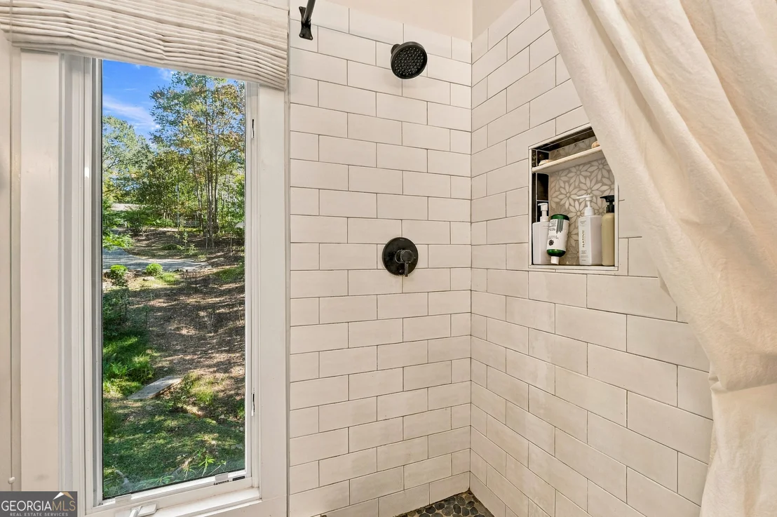 Photo of 3601 Lakeview Drive