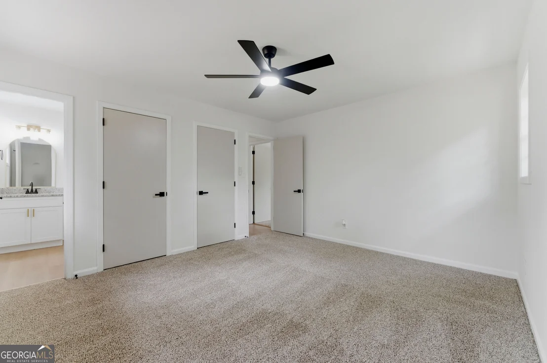 Photo of 5824 Oakleaf Way
