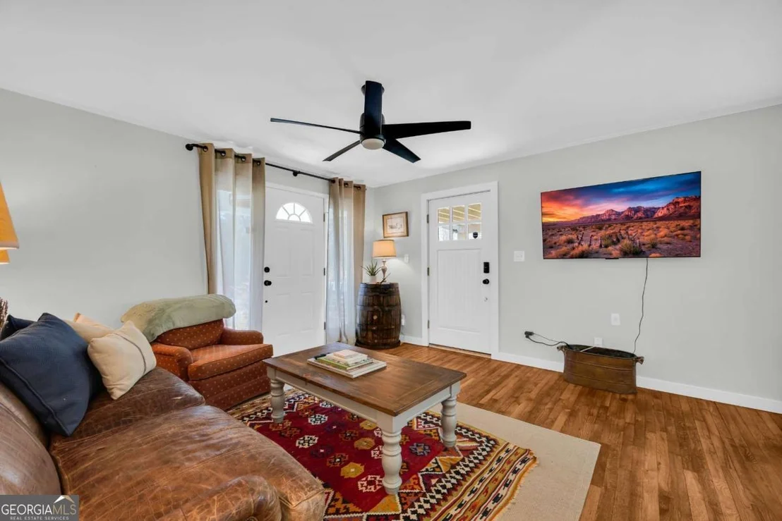 Photo of 330 Pine Needle Road